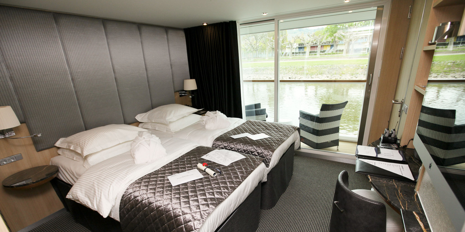 Balcony suite